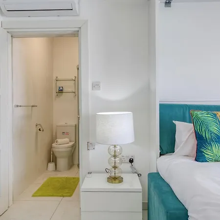Seafront, Studio With Private Seaview Terrace By 360 Estates Appartamento St. Paul's Bay