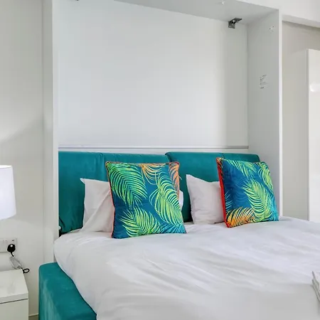 Seafront, Studio With Private Seaview Terrace By 360 Estates Apartment *